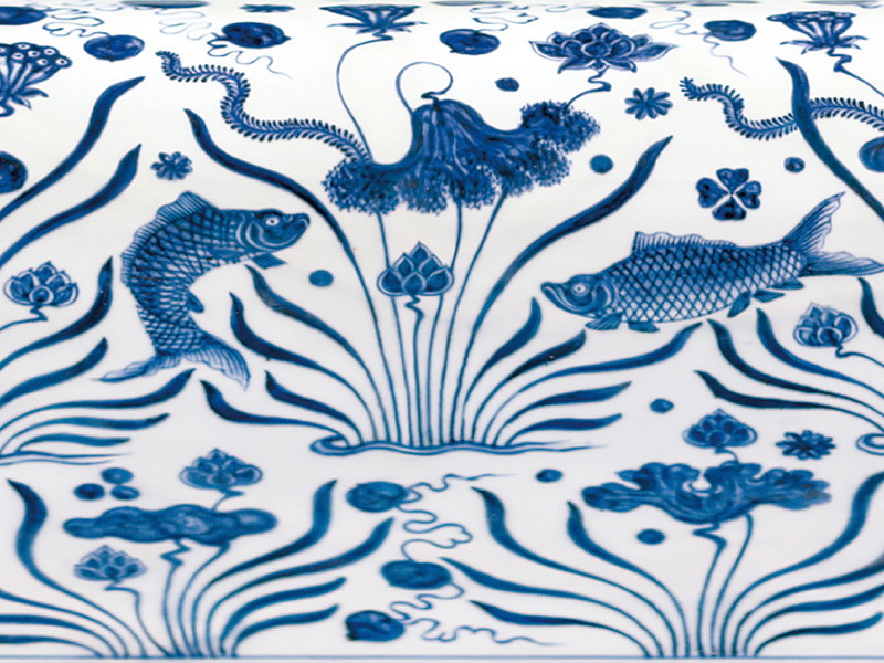 明宣德．青花鱼藻纹样稿 宣德青花鱼藻纹，包含鱼儿，莲丛，水草及藻类， 以平均，对称，穿插的原则布局。（图一）