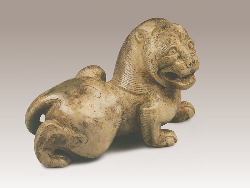 震旦博物馆藏汉代玉狮（图四）