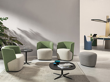Embrasse Sofa