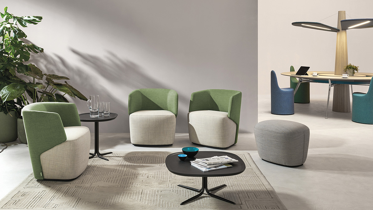 Embrasse Sofa