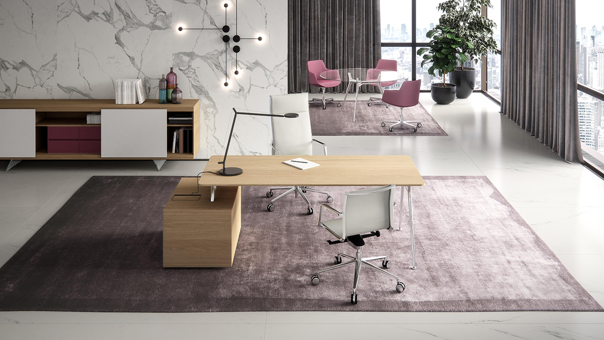 P016 Executive Desk