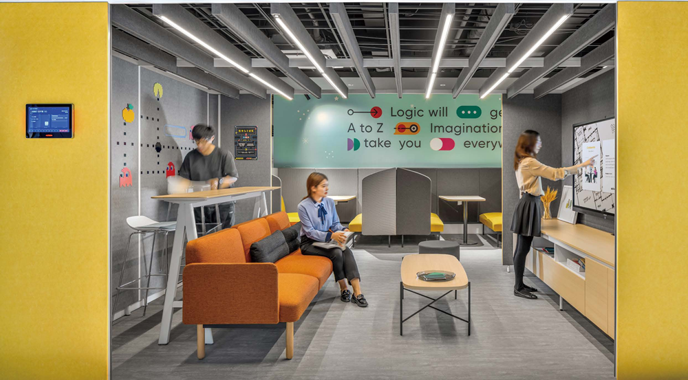 搭载远端会议设备的半开放会议室，让同仁享受灵动化、数位化技术带来的便利。